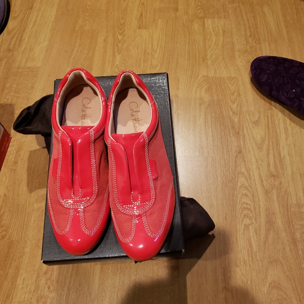 COLE HAAN Poppy NyLon Pat shoe.